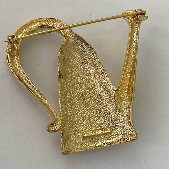 Vintage Gerry’s Gold Toned Watering Can Pin Brooch - Picture 2 of 4